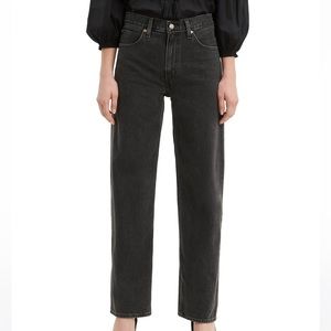 NEW Levi Dad Jean in Black. Tag still on.